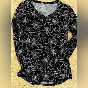 Fun Halloween tee. Size medium